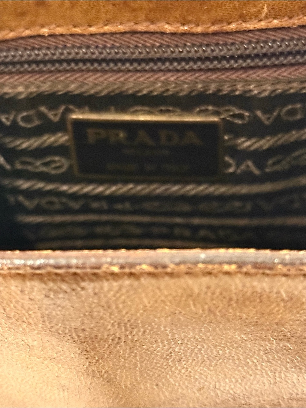 Y2K Prada Brown Leather Tote Or ShyBag with Tortoiseshell Chain Straps - Picture 8 of 11